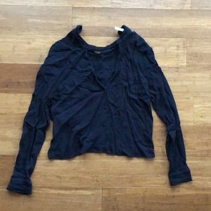 Dark navy/black blouse.